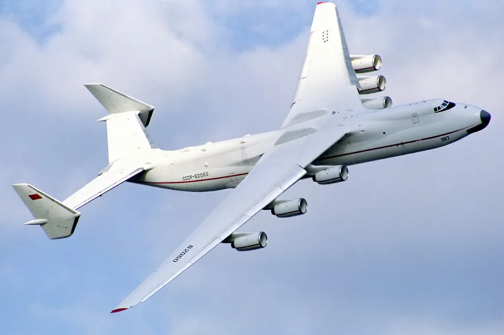 Antonov An-225 cargo aircraft at Farnborough 1990 airshow