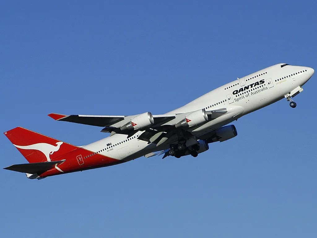 Climbing out from Runway 34 left. The aircraft has CF6-80C2B1F powerplants and was delivered in 2003.