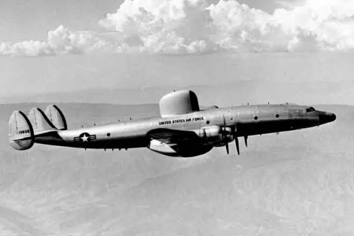 The first U.S. Air Force Lockheed RC-121C Warning Star (s/n 51-3836, c/n 1049B-4112) in flight in 1955. Originally ordered by the U.S. Navy as a WV-2B, it was instead delivered directly to the USAF as an RC-121C. All ten RC-121Cs were redes