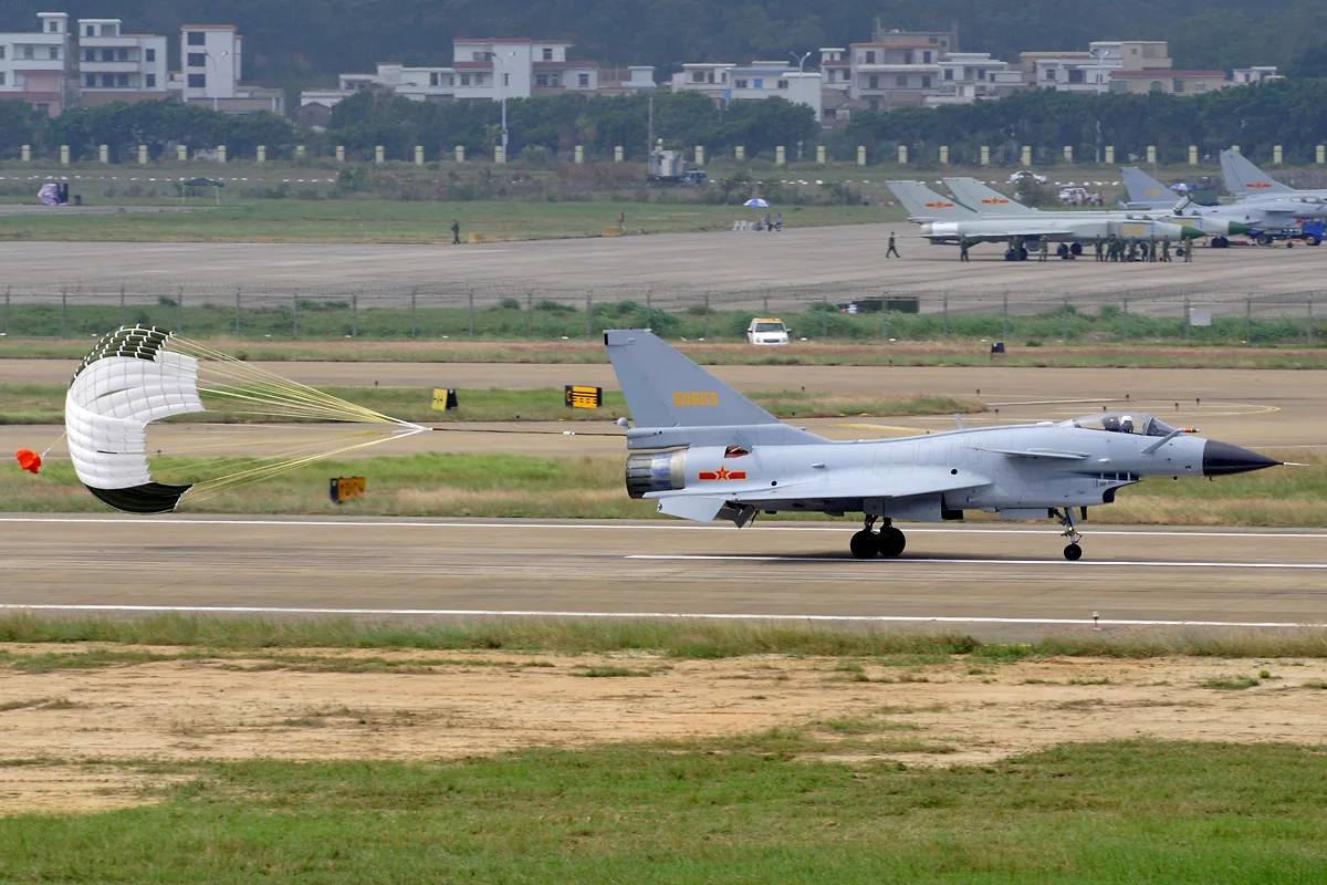 Chengdu Aircraft Corporation J-10 Vigorous Dragon