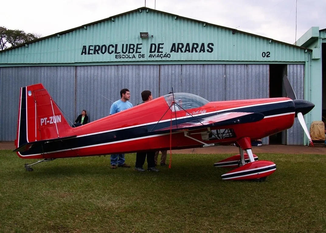Extra 230