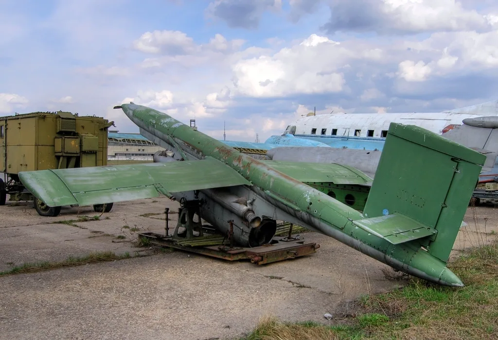 Smolensk Aviation Plant La-17