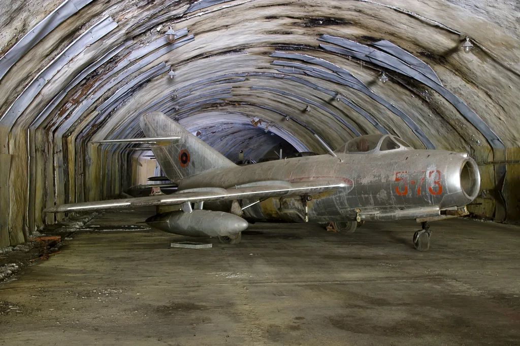 Mikoyan (MiG) MiG-15