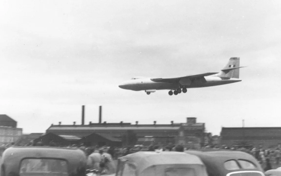 Vickers-Armstrongs Vickers Valiant
